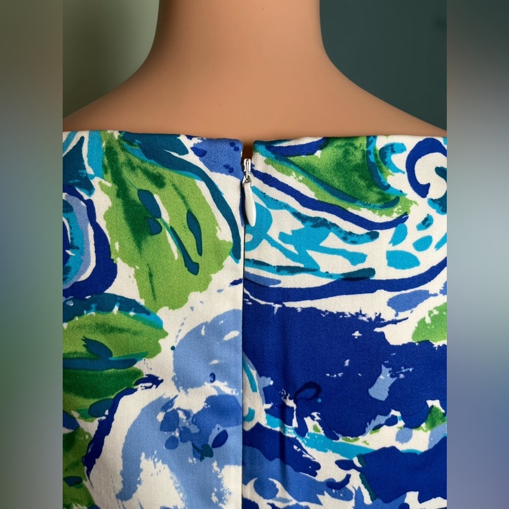 CHAPS Ralph Lauren ~Floral Dress ~ Cotton Blend~ Classic Sheath~ Size 8P - Picture 3 of 7